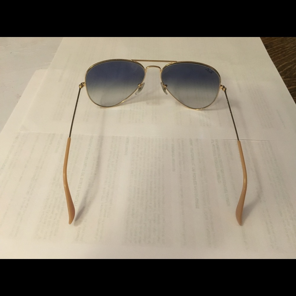 Ray Ban Aviators - Picture 2 of 3